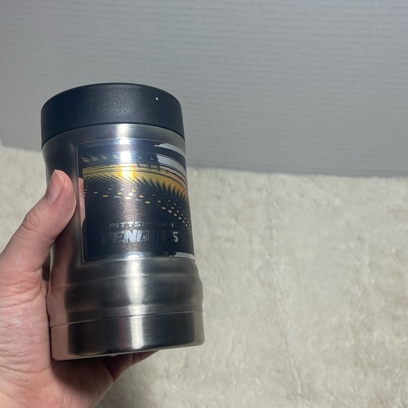 Pittsburgh Penguins Graphic Stainless Steel Koozie 🖤💛 - Picture 4 of 6